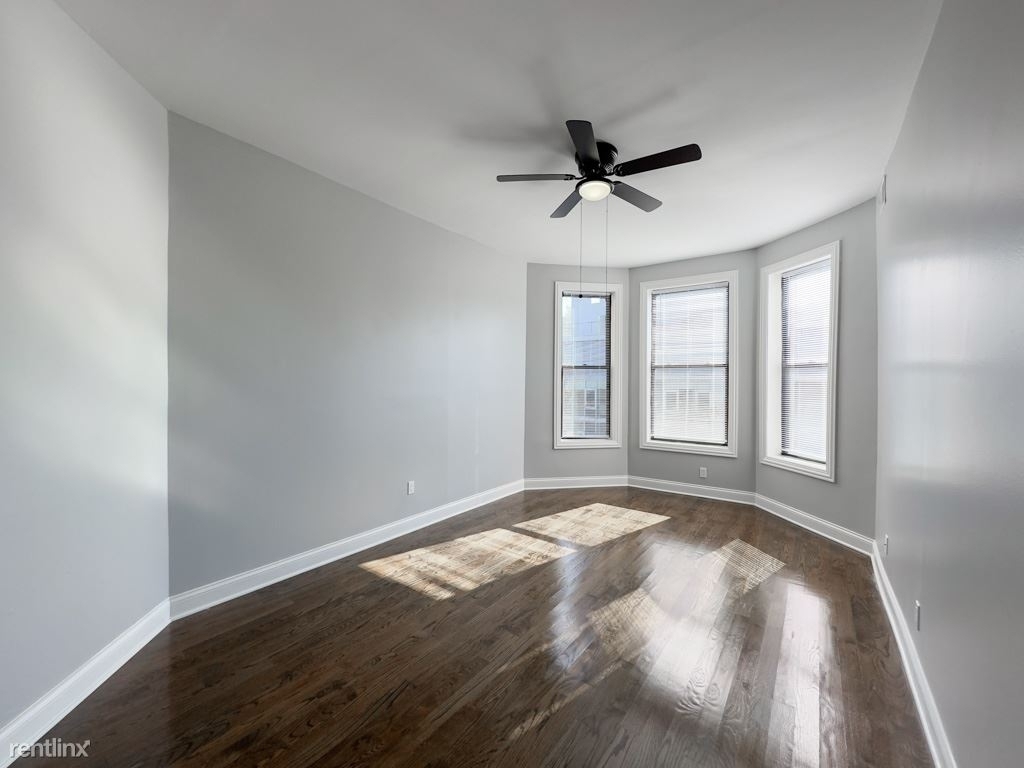 906 W. Montrose, Unit 5 - Photo 17