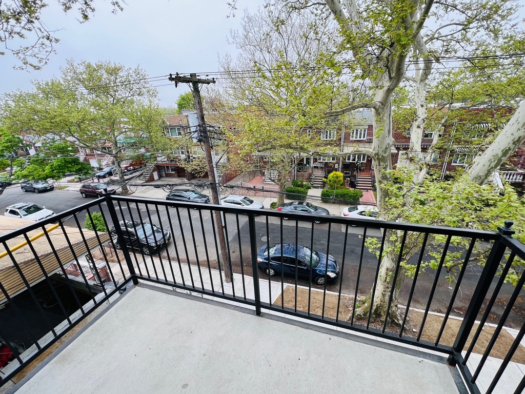 1716 East 54th Street - Photo 4