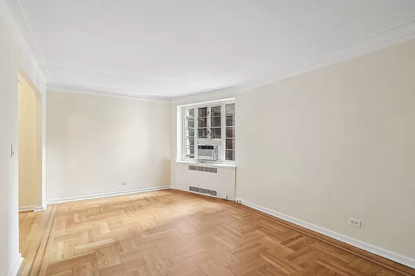 Jane Street - Photo 1
