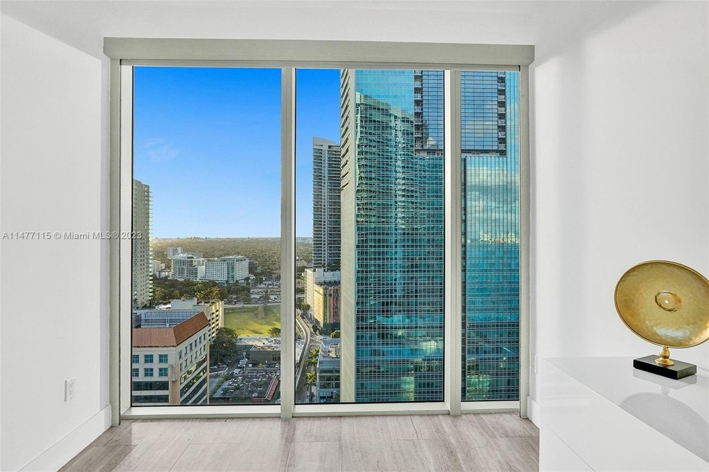 1300 Brickell Bay Dr - Photo 4