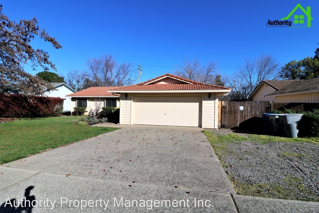 1677 Kildare Drive - Photo 0