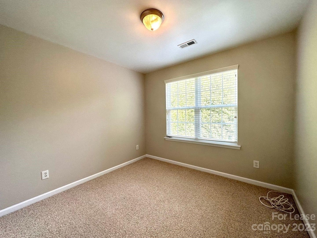 8468 Chaceview Court - Photo 10