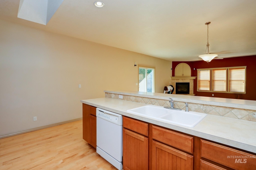 5862 N Bremerton Pl - Photo 10