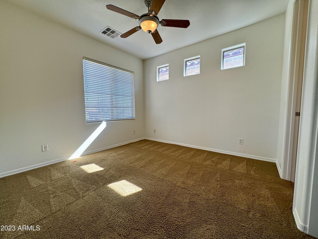 785 W Village Parkway - Photo 19