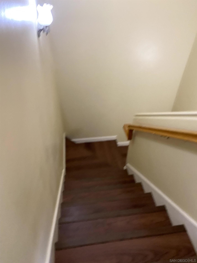 1260 Winterview Place - Photo 32