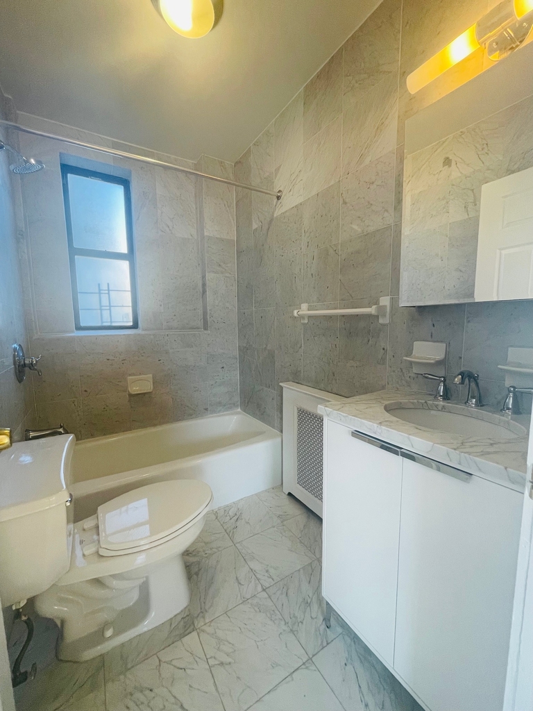 207 West 106th Street - Photo 9