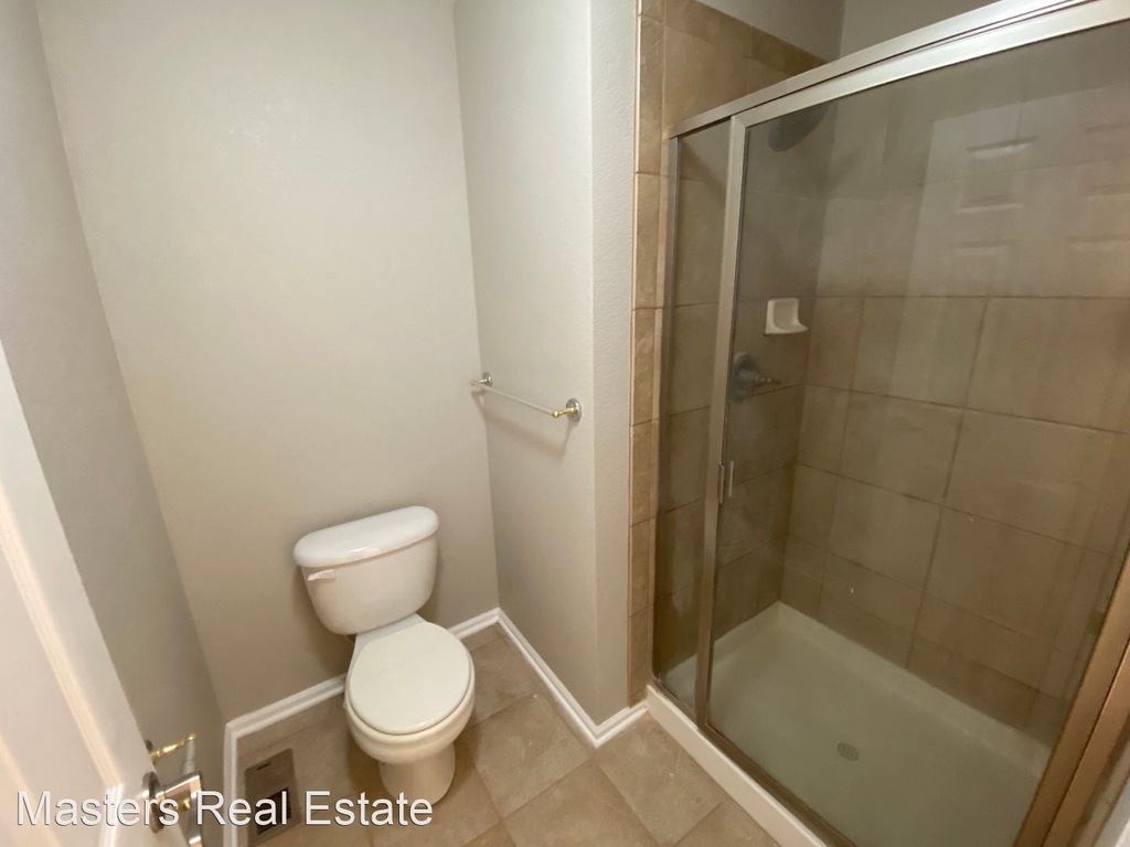 17148 Moorside Dr - Photo 39