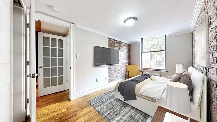 East 16th Street - Photo 1