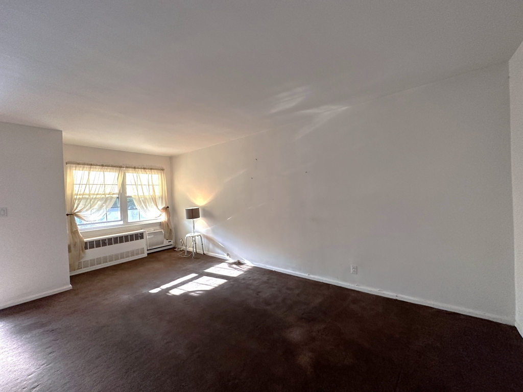 25-17 75th Street - Photo 4