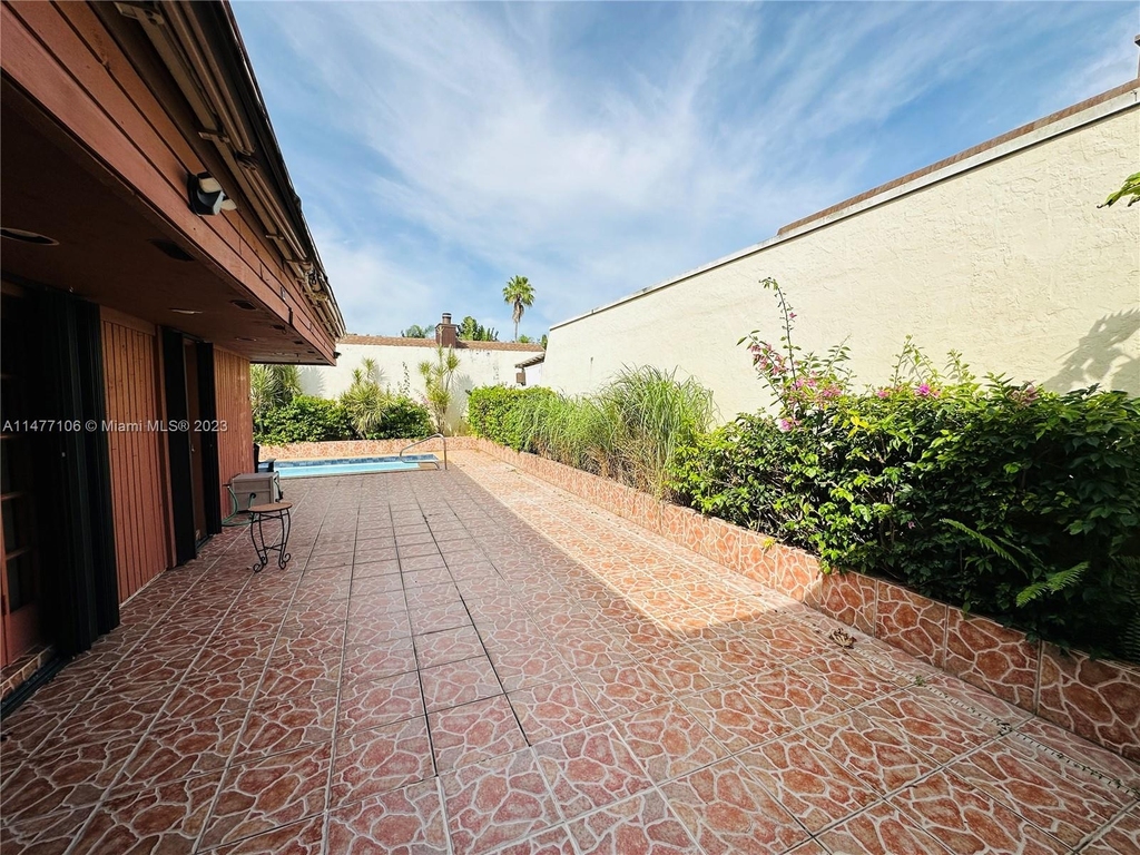 11905 Sw 78th Ter - Photo 4