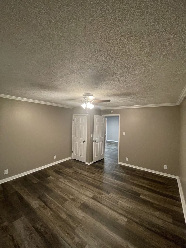 207 W South Street - Photo 9