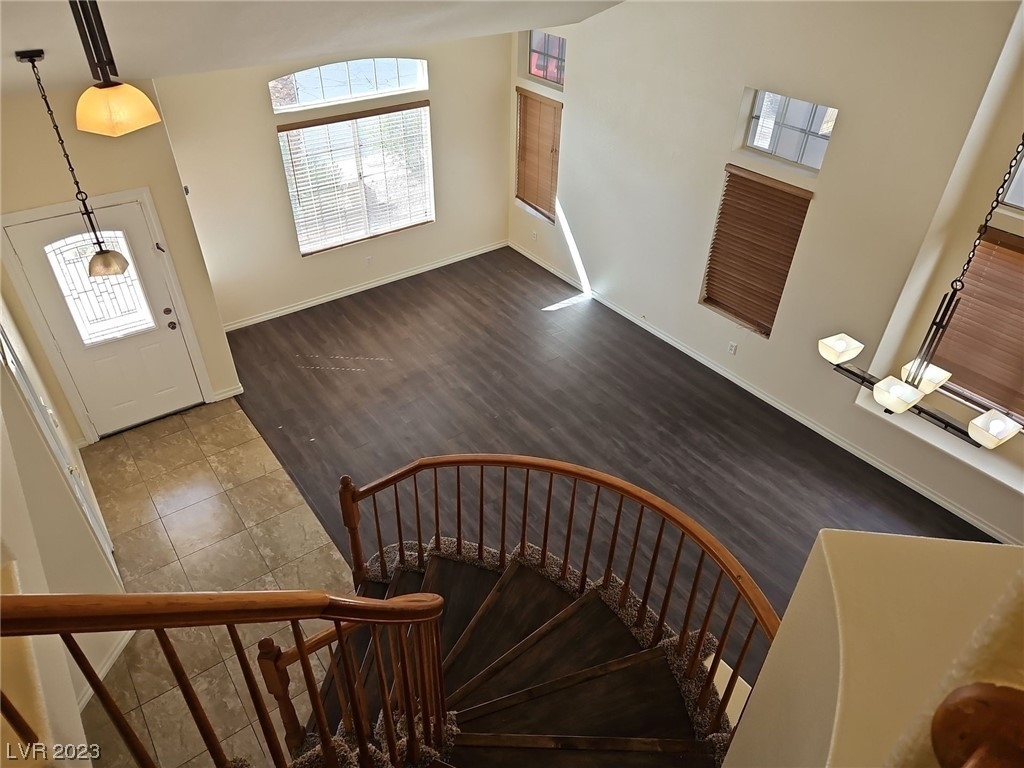 8712 Crescent Ridge Lane - Photo 3