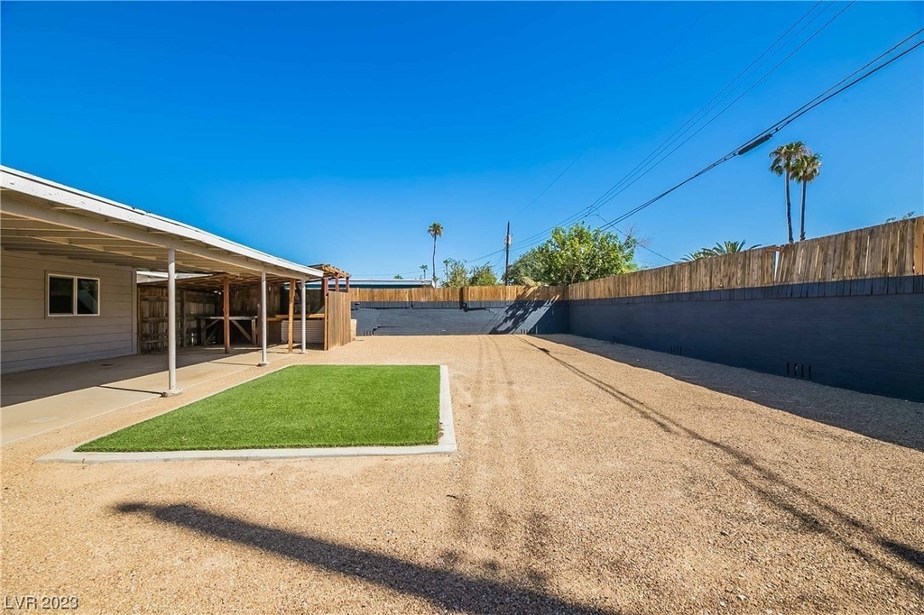 2019 Santa Rita Drive - Photo 32