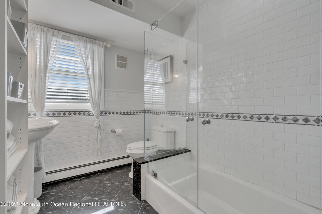 920 East Avenue - Photo 23