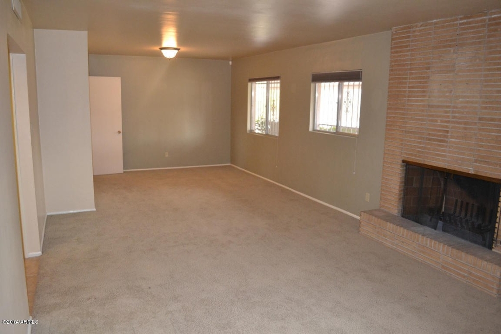 1701 E Tuckey Lane - Photo 2