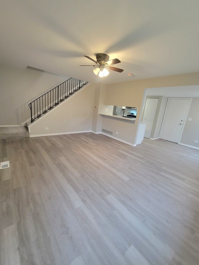 1505 Sutter Drive - Photo 2