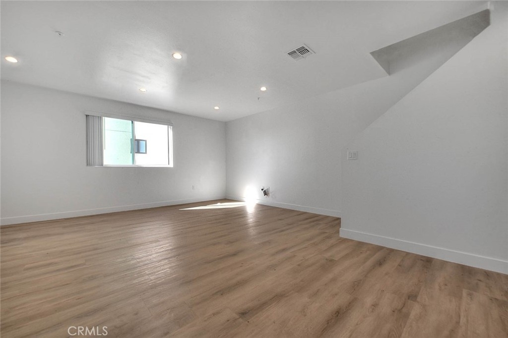 5852 Vineland Avenue - Photo 26