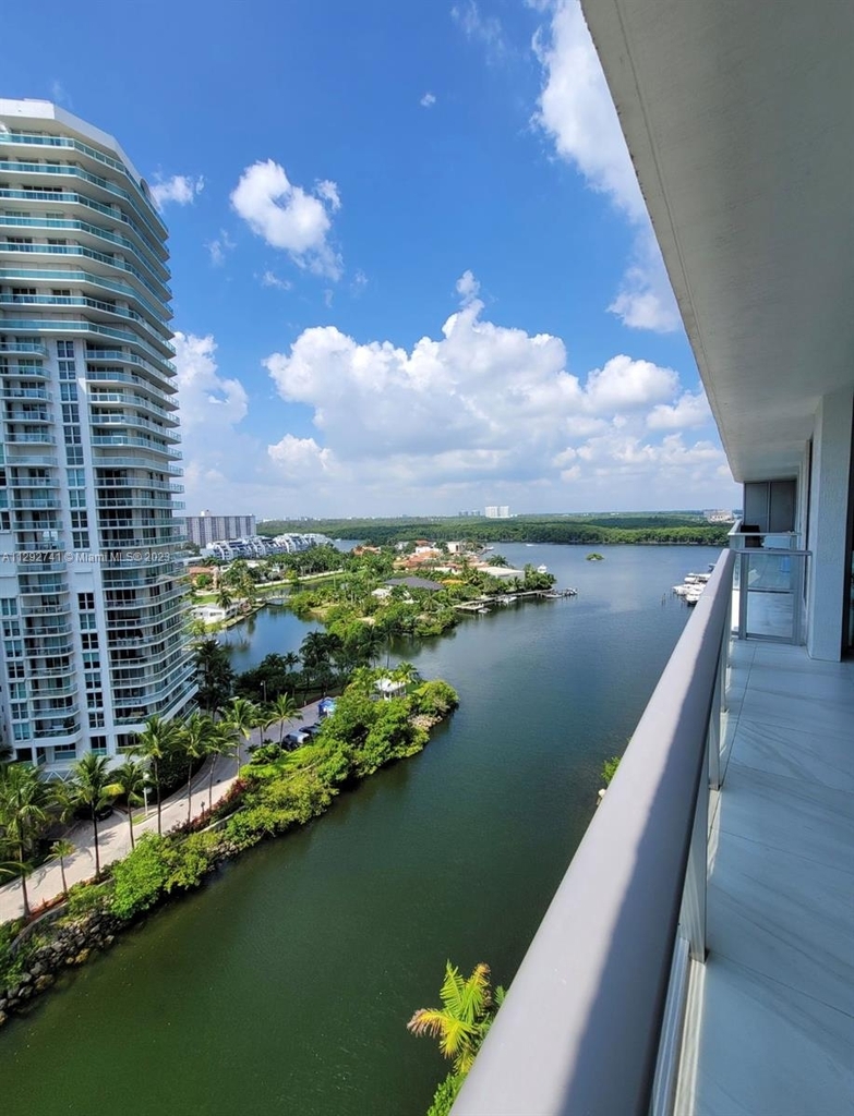 300 Sunny Isles Blvd - Photo 4