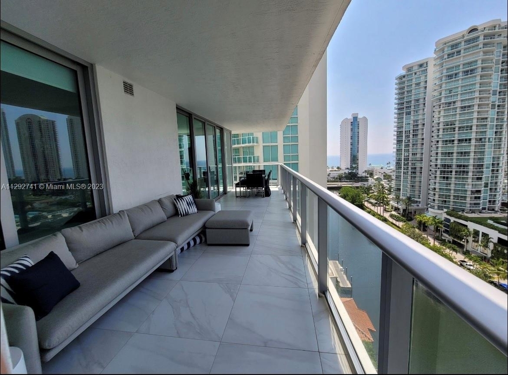 300 Sunny Isles Blvd - Photo 7