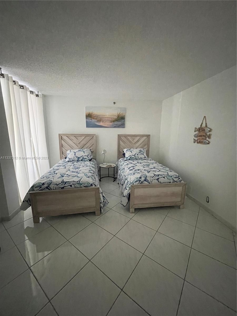 6767 Collins Ave - Photo 3