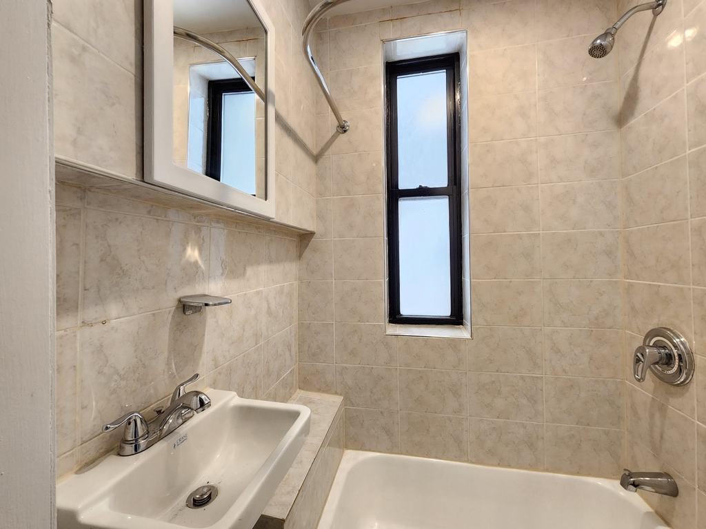 304 West 151st Street - Photo 8