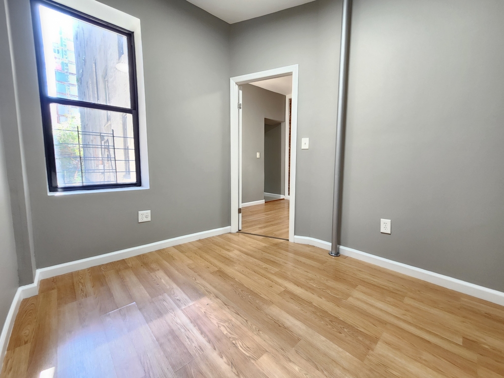 304 West 151st Street - Photo 6