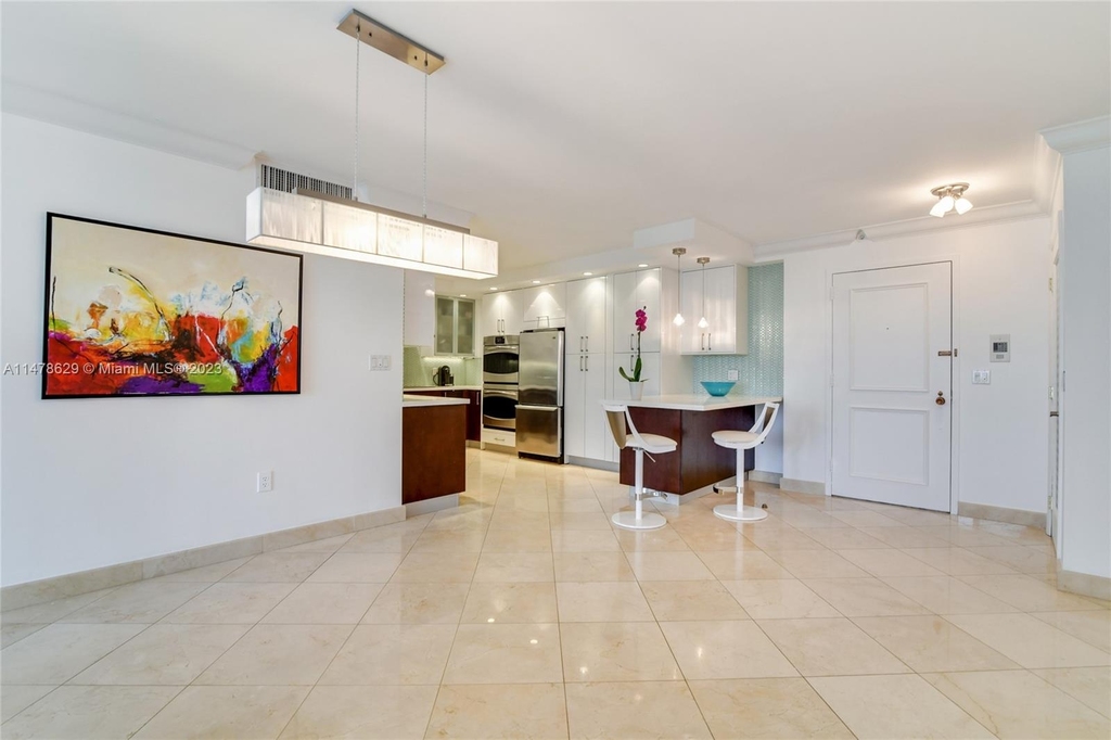 9801 Collins Ave - Photo 3