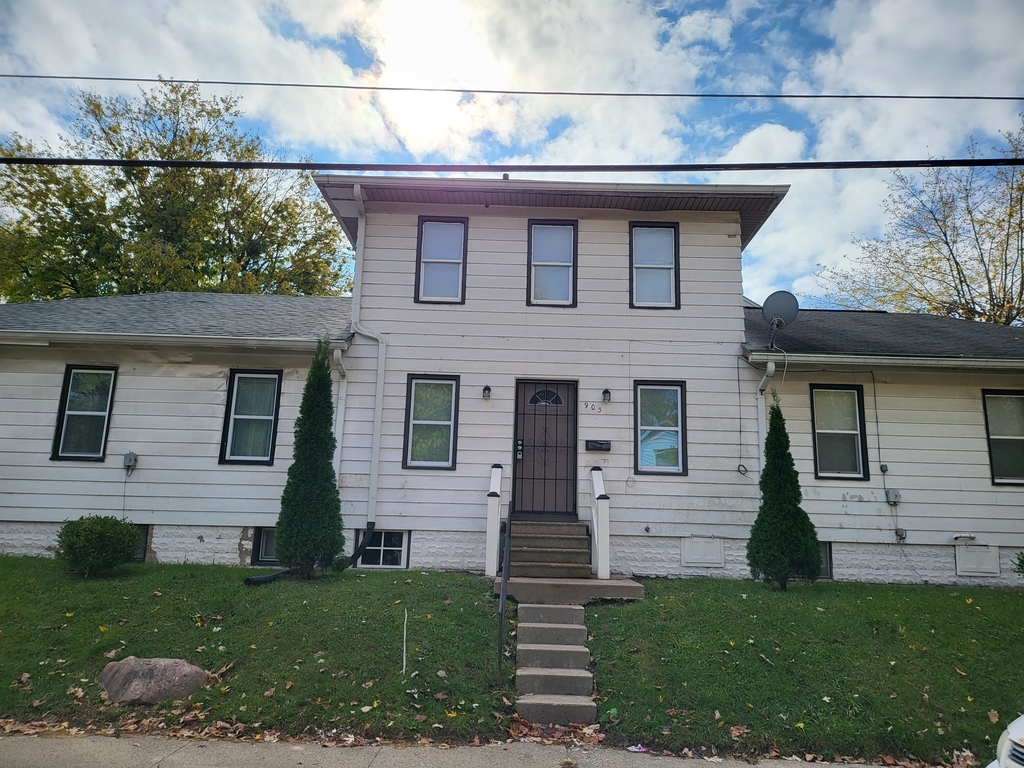 903 E Palmer Street - Photo 0