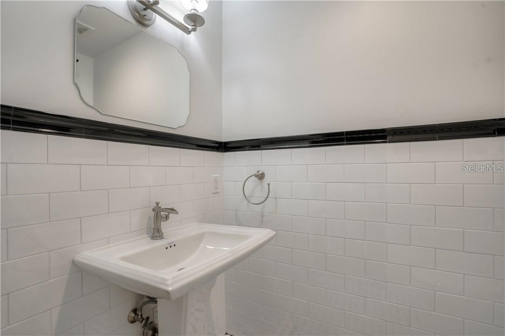 1106 E Chelsea Street - Photo 21