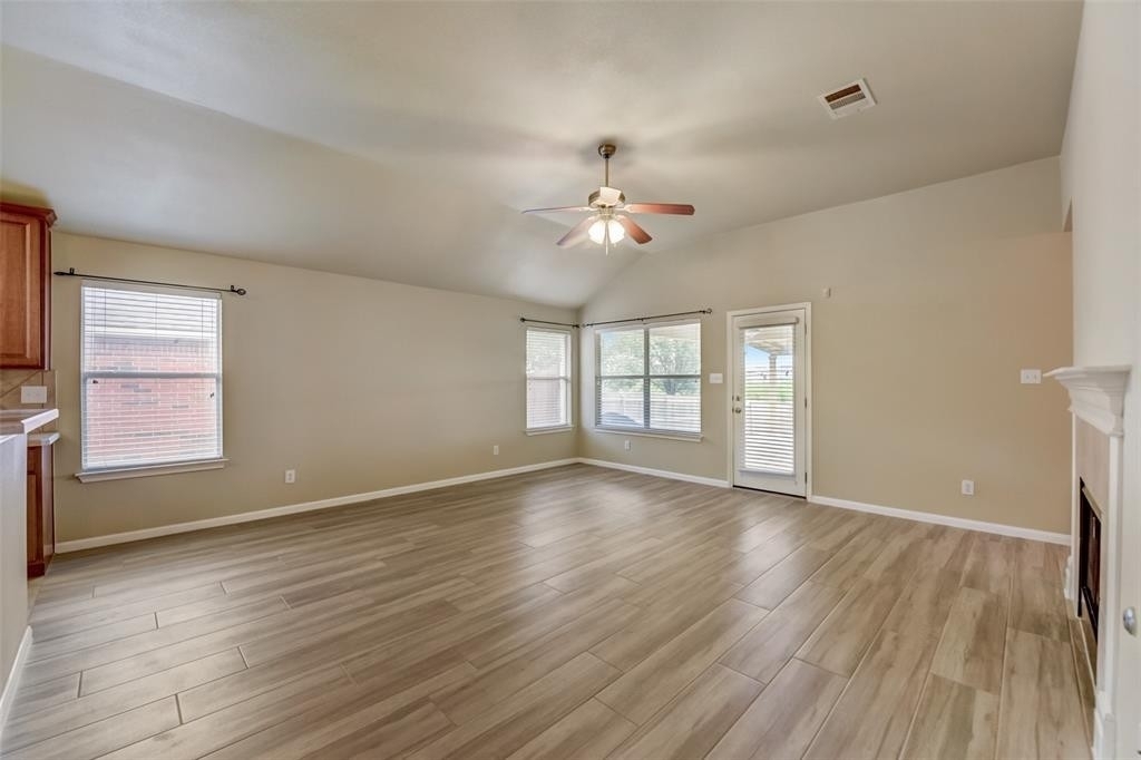 834  Dark Horse Ln - Photo 6