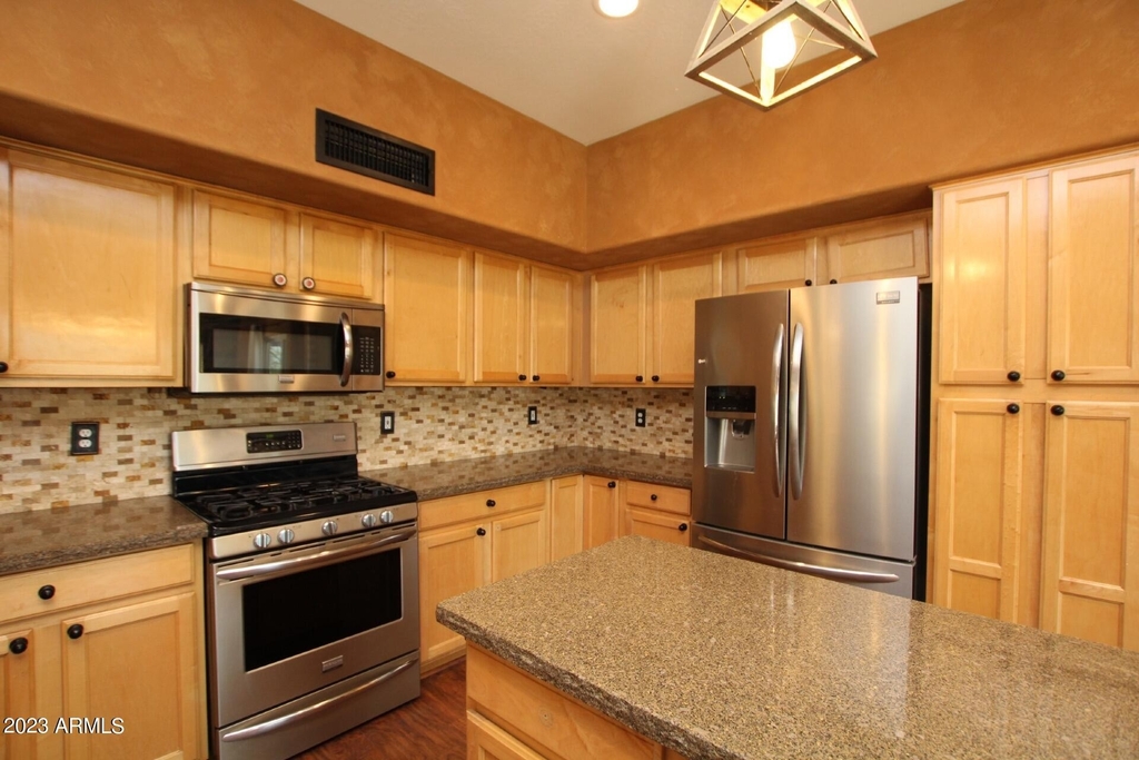 2009 E Creedance Boulevard - Photo 1