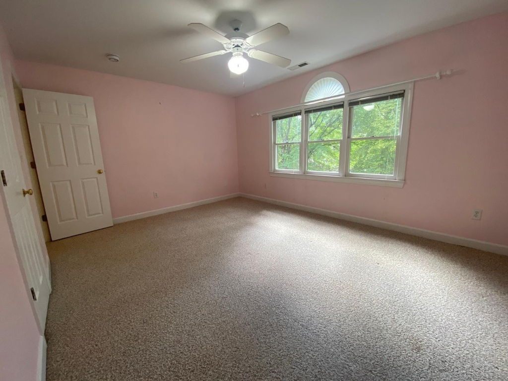 4045 Briarhurst Way - Photo 21