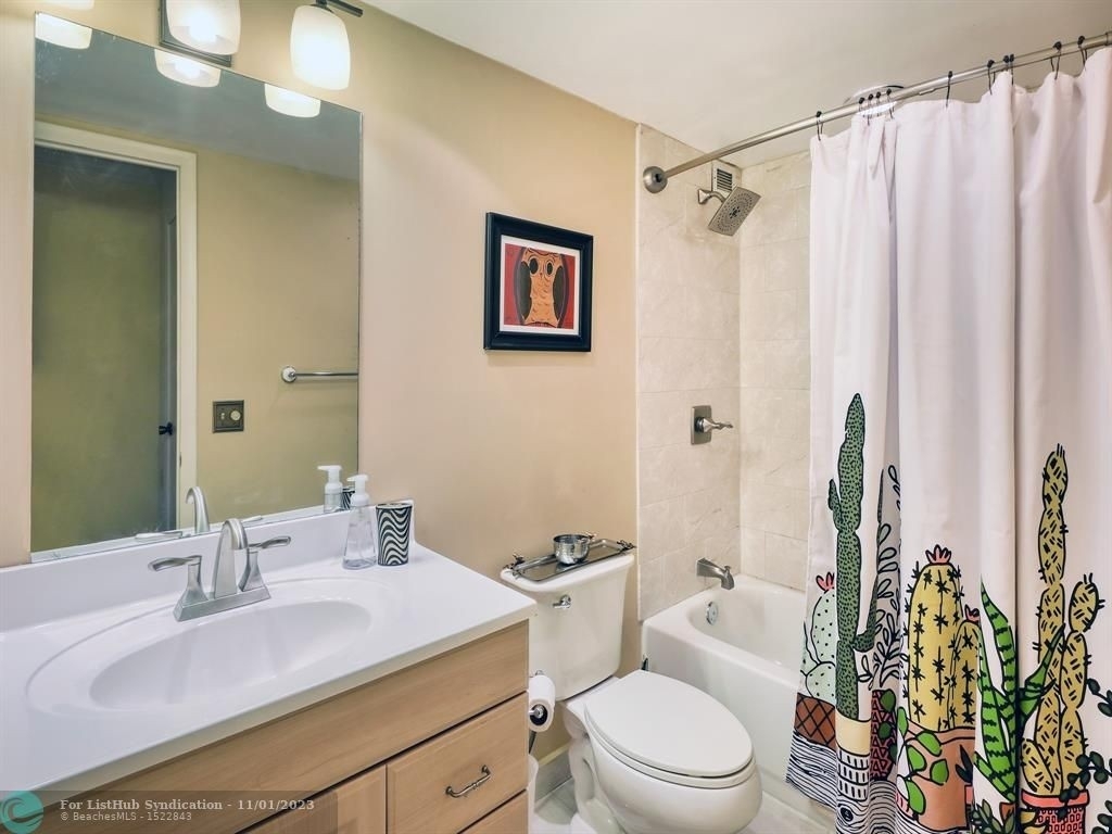 2750 Ne 183rd St - Photo 35