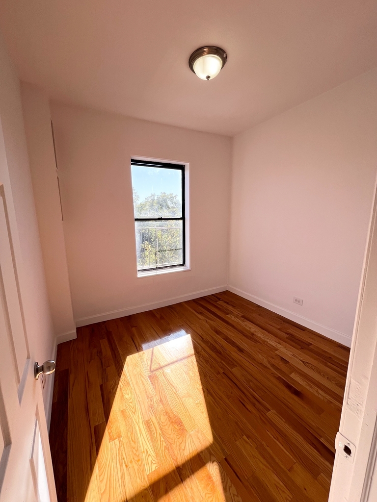 566 West 163rd Street - Photo 4