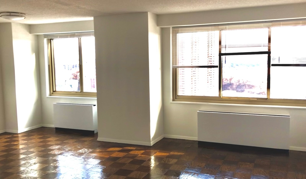2600 Netherland Avenue - Photo 8