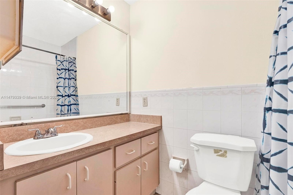 8405 Sw 181st Ter - Photo 21