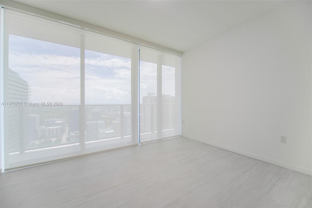 1000 Brickell Plz - Photo 21