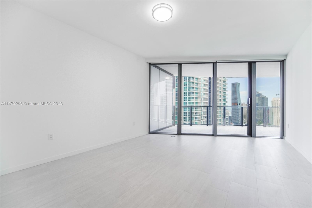 1000 Brickell Plz - Photo 16