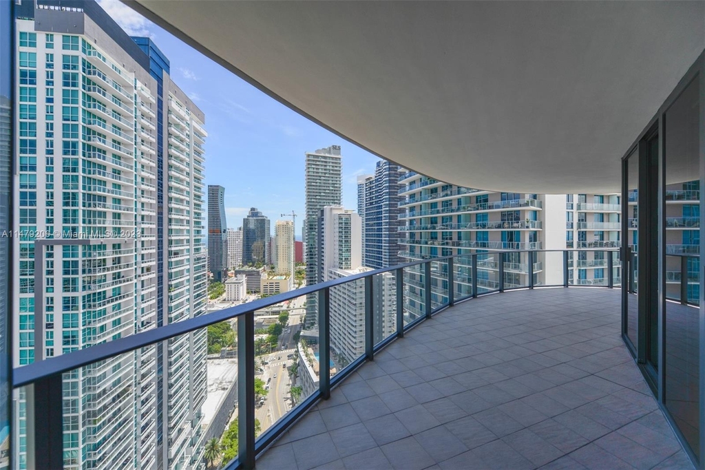 1000 Brickell Plz - Photo 6