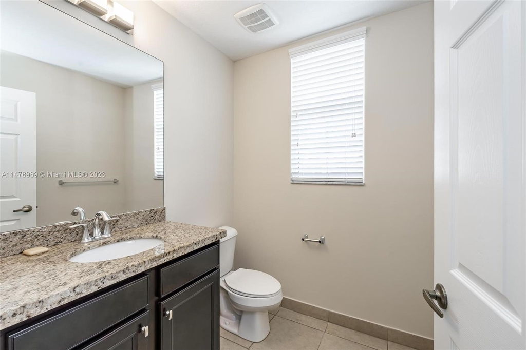 2709 Sw 119th Way - Photo 9