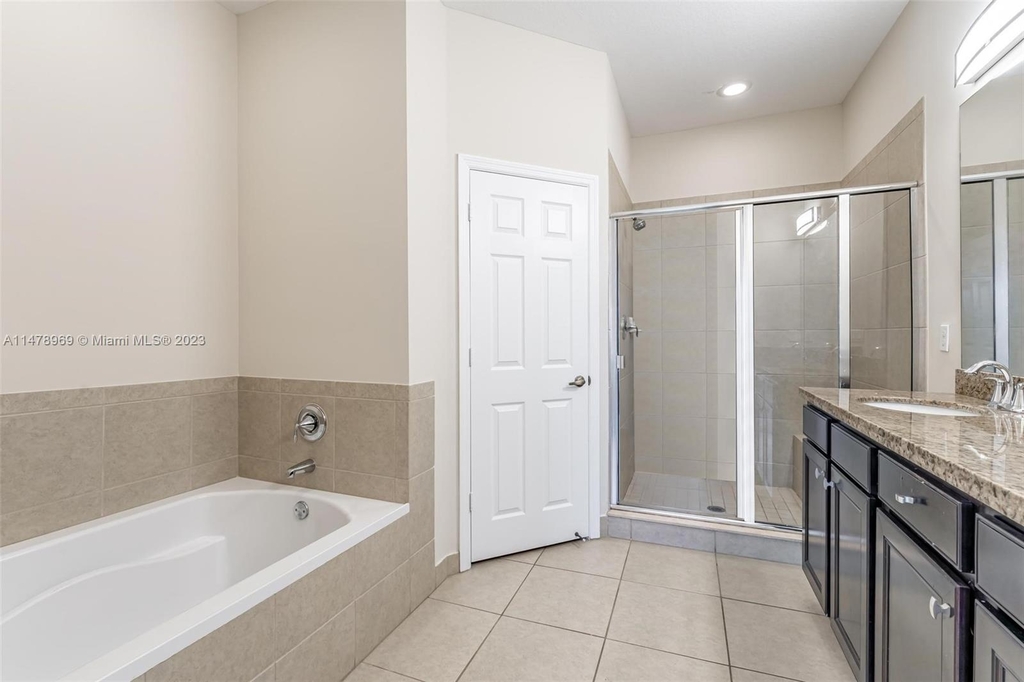 2709 Sw 119th Way - Photo 26