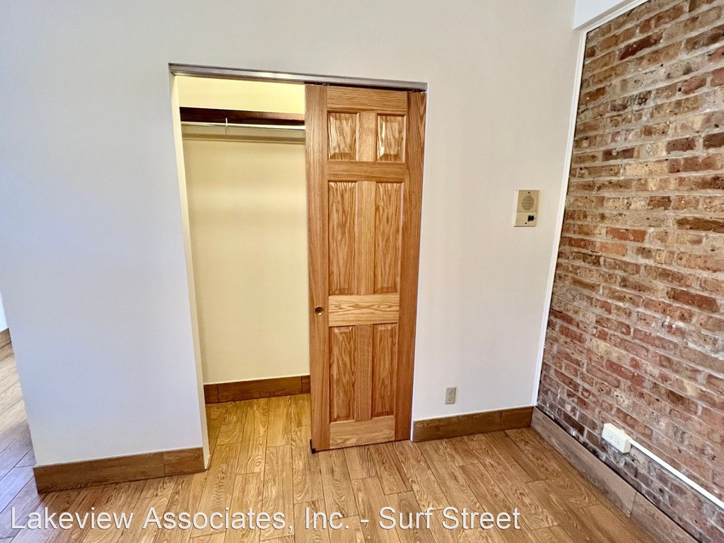 644 W. Surf - Photo 2
