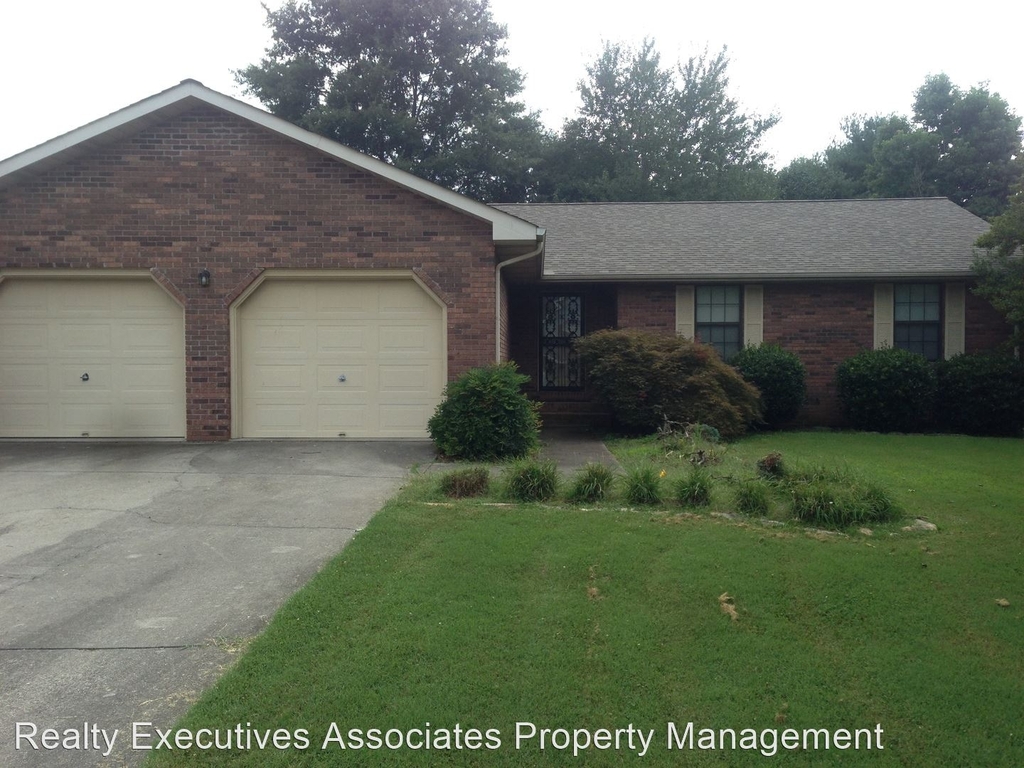 1113 Mountain Breeze Ct - Photo 0