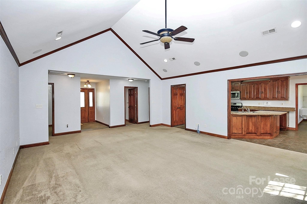 360 Forest Way Drive - Photo 5
