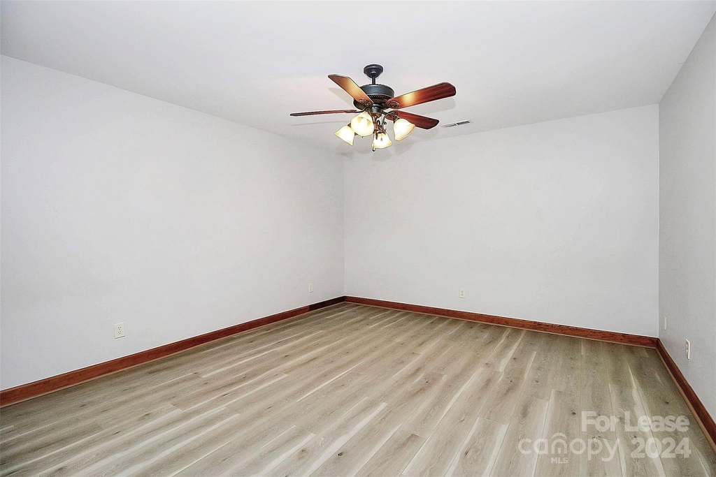 360 Forest Way Drive - Photo 17
