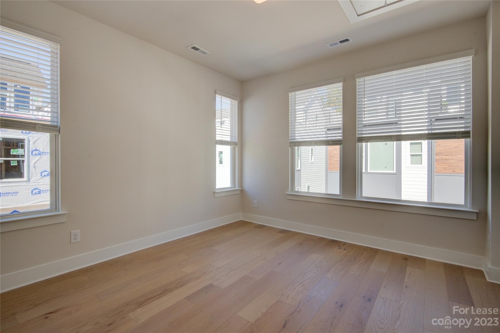 5045 York Park Lane - Photo 13