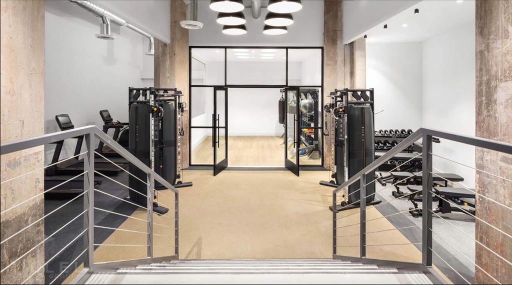 475 Kent Ave. - Photo 9