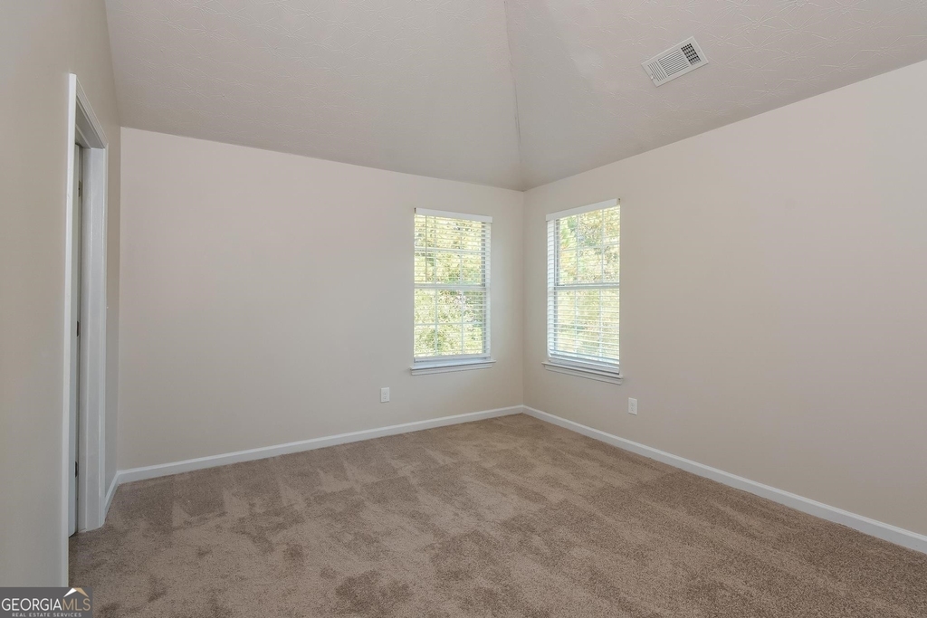 3720 Georgia Drive - Photo 11