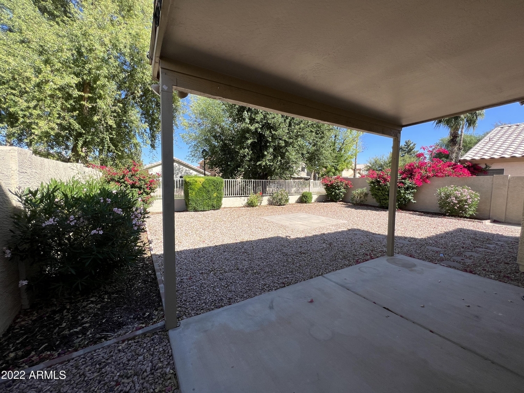 1057 N Saguaro Street - Photo 9