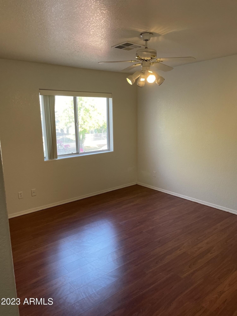 1057 N Saguaro Street - Photo 18